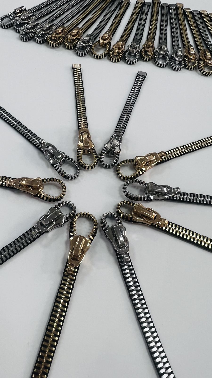 Special resin zipper